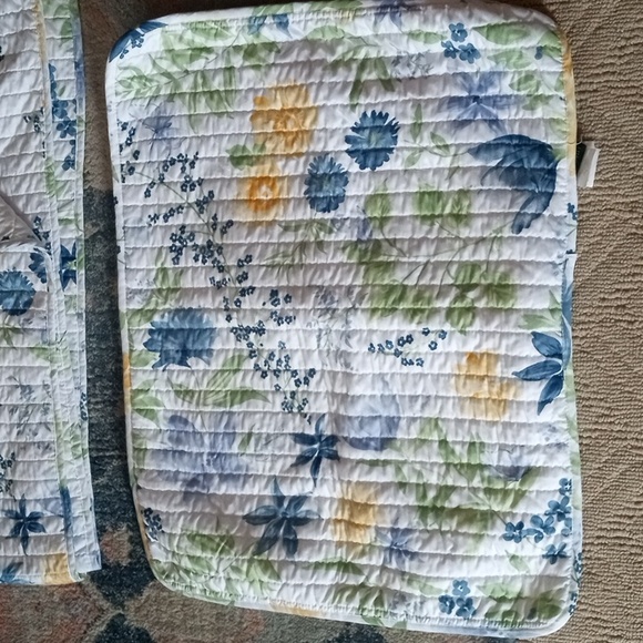 Cynthia Rowley Blue and Yellow Floral Twin Quilt - Picture 5 of 8